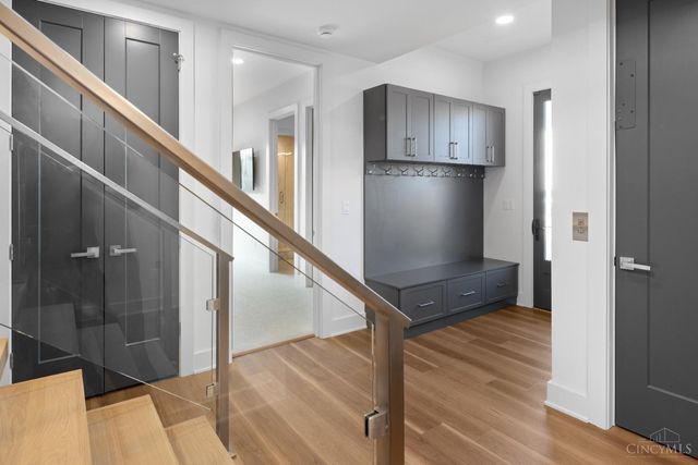 2920 Three Oaks Lane, Cincinnati, OH 45209