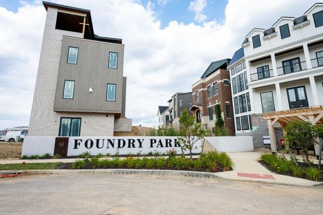 2920 Three Oaks Lane, Cincinnati, OH 45209