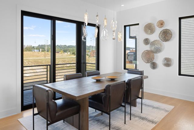 2920 Three Oaks Lane, Cincinnati, OH 45209