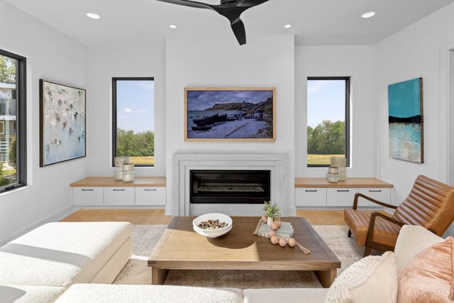 2920 Three Oaks Lane, Cincinnati, OH 45209