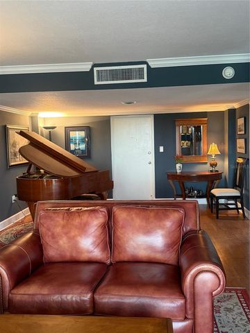 7 ELGIN PLACE 202, Dunedin, FL 34698