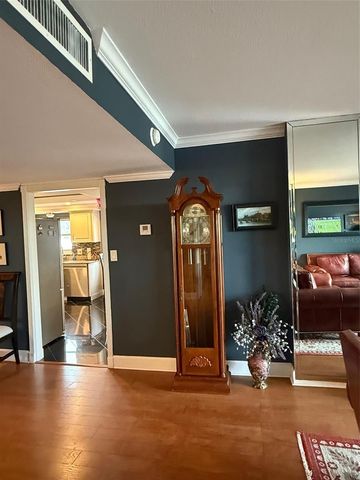 7 ELGIN PLACE 202, Dunedin, FL 34698