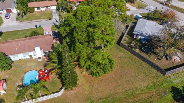 114 SW Evans Avenue, Port St Lucie, FL 34984