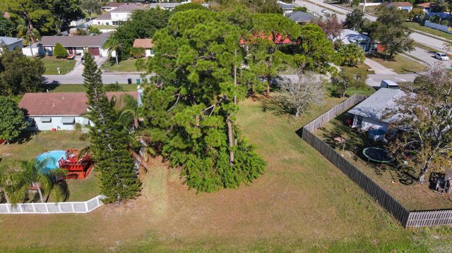 114 SW Evans Avenue, Port St Lucie, FL 34984