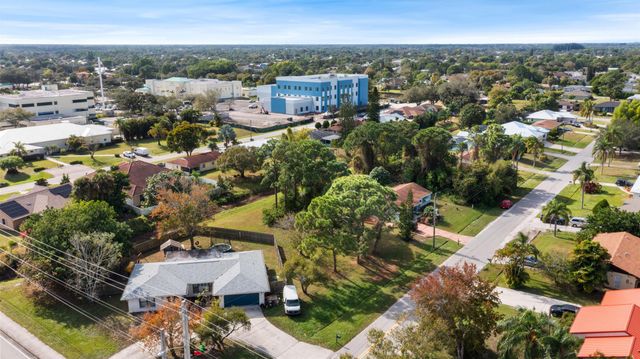 114 SW Evans Avenue, Port St Lucie, FL 34984