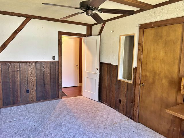 117 W Logan Street, Harrisburg, IL 62946