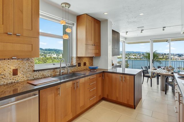 177 19th St 10E, Oakland, CA 94612