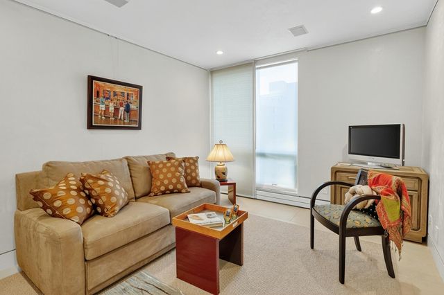 177 19th St 10E, Oakland, CA 94612