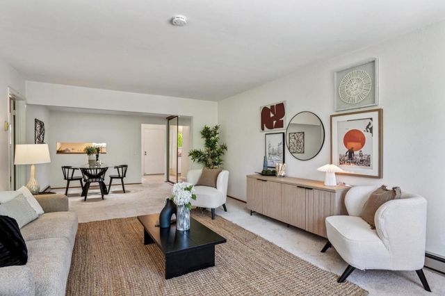 4004 Farm Hill 303, Redwood City, CA 94061