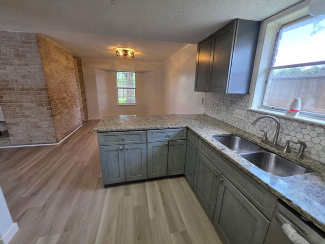 7507 Hablo Drive, Houston, TX 77083