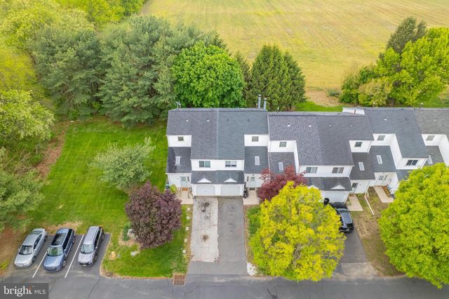 34 SAFFRON DR, Lumberton, NJ 08048
