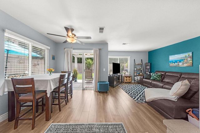 338 Ferrara Way, Vista, CA 92083