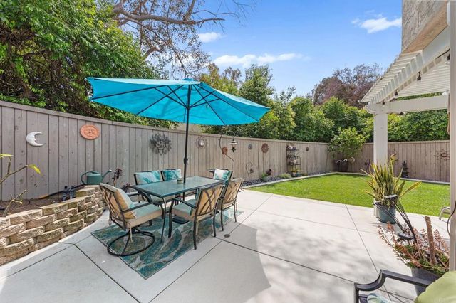 338 Ferrara Way, Vista, CA 92083
