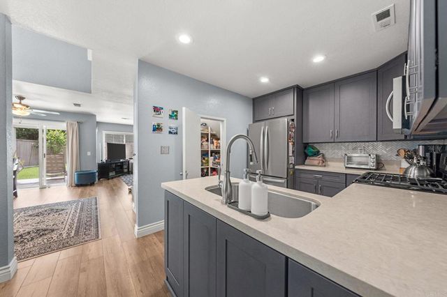 338 Ferrara Way, Vista, CA 92083