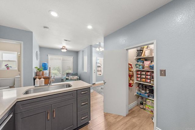 338 Ferrara Way, Vista, CA 92083