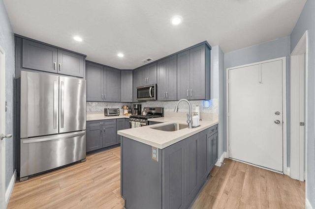 338 Ferrara Way, Vista, CA 92083