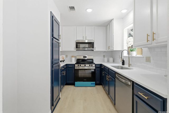 1407 BROOK MDW, San Antonio, TX 78232