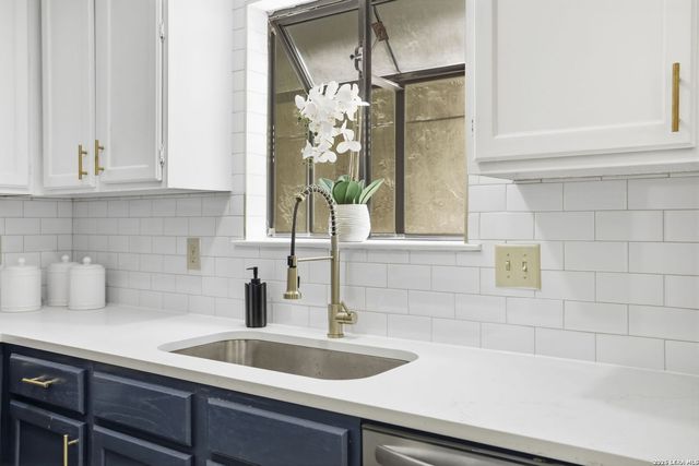 1407 BROOK MDW, San Antonio, TX 78232