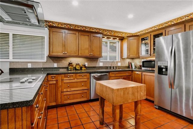 506 Greenway Dr, Corpus Christi, TX 78412