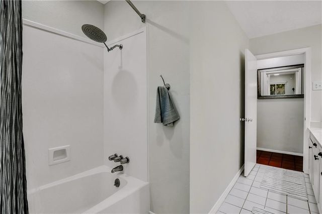 506 Greenway Dr, Corpus Christi, TX 78412