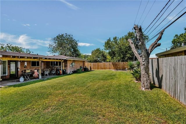 506 Greenway Dr, Corpus Christi, TX 78412