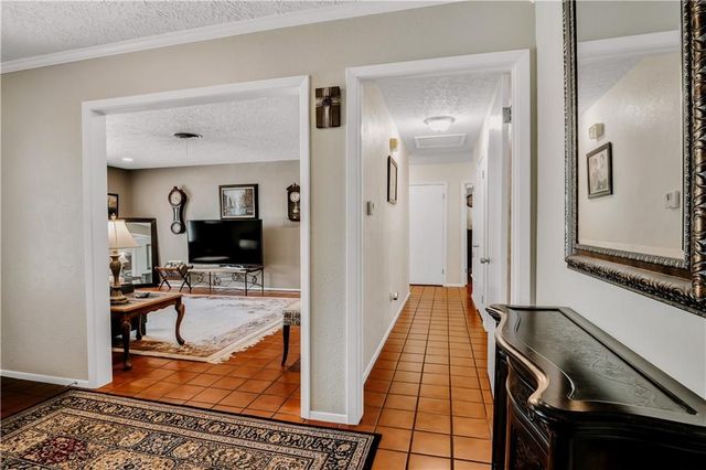 506 Greenway Dr, Corpus Christi, TX 78412