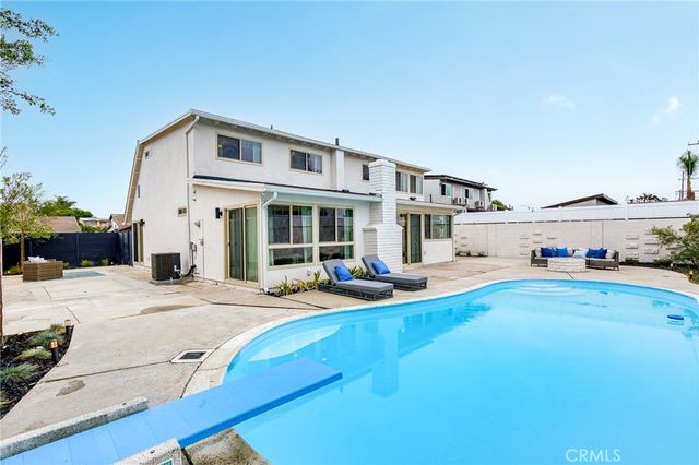 9432 Warbler, Fountain Valley, CA 92708