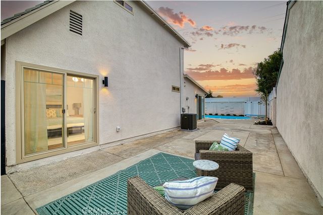 9432 Warbler, Fountain Valley, CA 92708