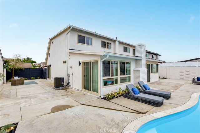 9432 Warbler, Fountain Valley, CA 92708