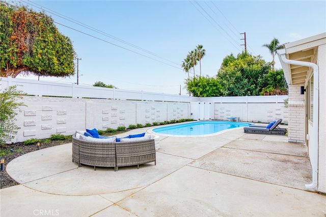 9432 Warbler, Fountain Valley, CA 92708