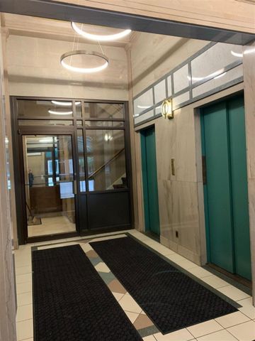 107 W Michigan Avenue, Kalamazoo, MI 49007