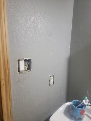 93 Road 5134, Cleveland, TX 77327
