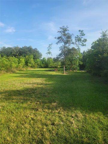 93 Road 5134, Cleveland, TX 77327