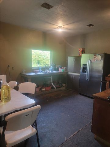 93 Road 5134, Cleveland, TX 77327