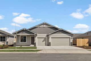 3421 NW 12th Street 41, Redmond, OR 97756
