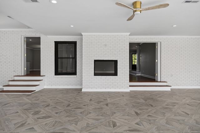 28 Lakeland Dr, Mcminnville, TN 37110
