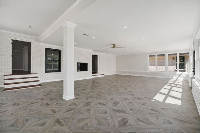 28 Lakeland Dr, Mcminnville, TN 37110