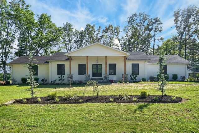 28 Lakeland Dr, Mcminnville, TN 37110