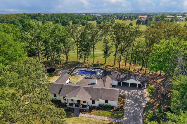 28 Lakeland Dr, Mcminnville, TN 37110