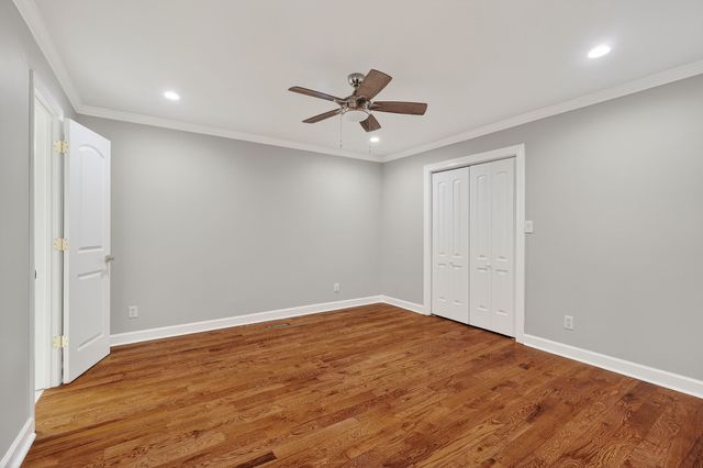28 Lakeland Dr, Mcminnville, TN 37110