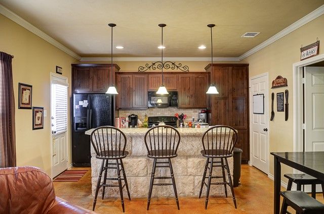 3369 Keefer Loop, College Station, TX 77845