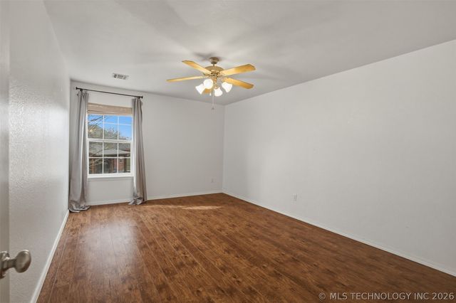 3810 S Palm Avenue, Broken Arrow, OK 74011