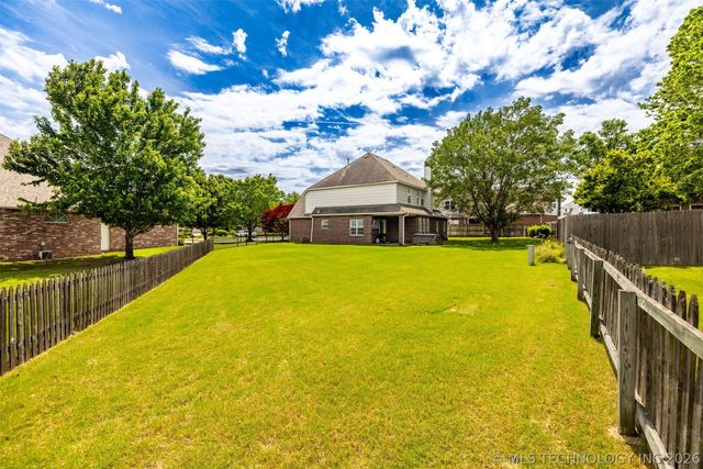 3810 S Palm Avenue, Broken Arrow, OK 74011
