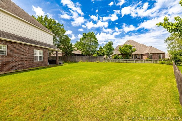 3810 S Palm Avenue, Broken Arrow, OK 74011