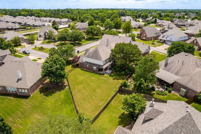 3810 S Palm Avenue, Broken Arrow, OK 74011