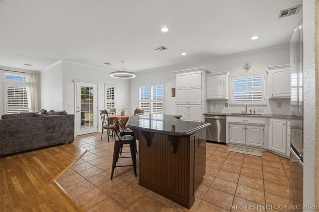 3810 S Palm Avenue, Broken Arrow, OK 74011