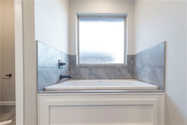 8325 NW 163rd Street, Edmond, OK 73013