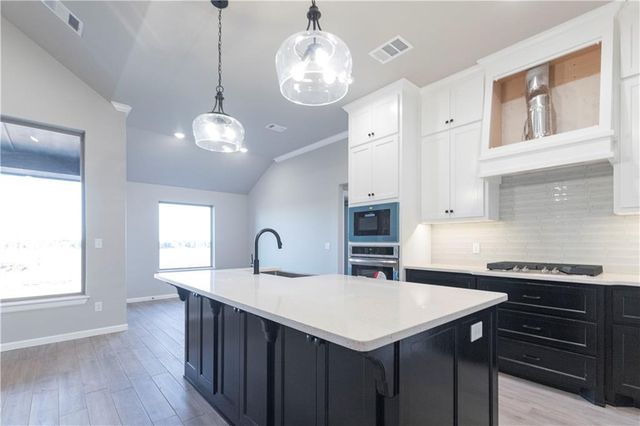 8325 NW 163rd Street, Edmond, OK 73013