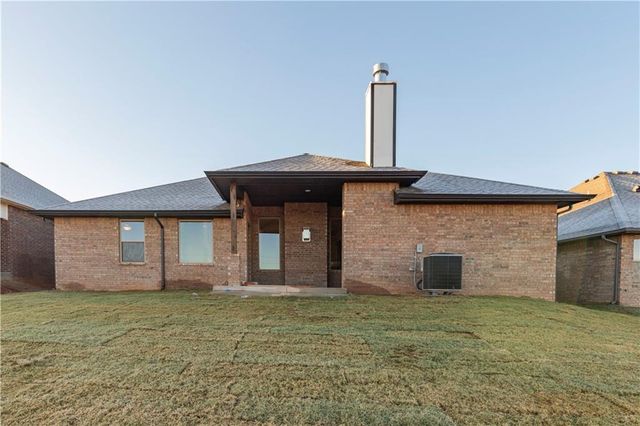 8325 NW 163rd Street, Edmond, OK 73013