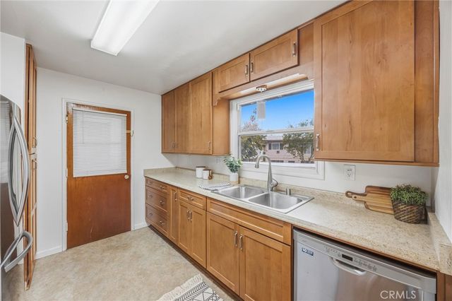 186 N Center, Redlands, CA 92373